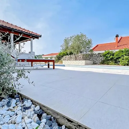 Stunning In With Wifi Zrnovo