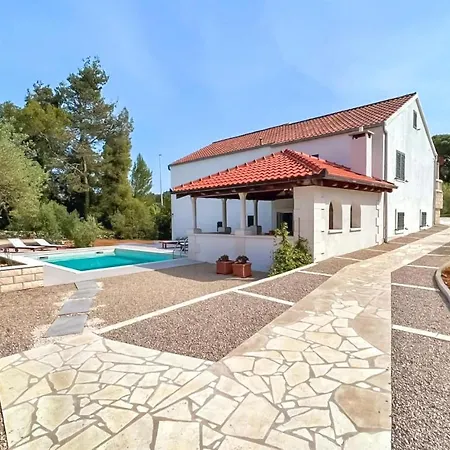 Stunning In With Wifi Zrnovo