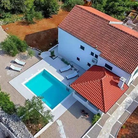 Stunning In With Wifi Apartman