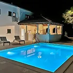 Διαμέρισμα Gorgeous Apartment In Zrnovo Zrnovo