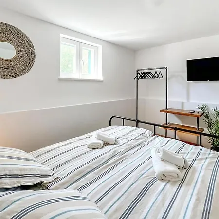 Stunning In With Wifi * Zrnovo