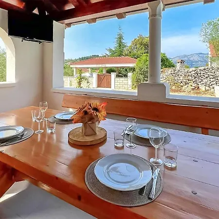 Gorgeous In With Kitchen * Zrnovo
