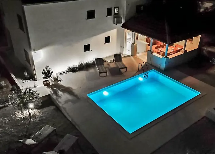 Stunning In With Wifi Apartman Žrnovo