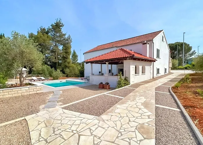 Stunning In With Wifi Žrnovo